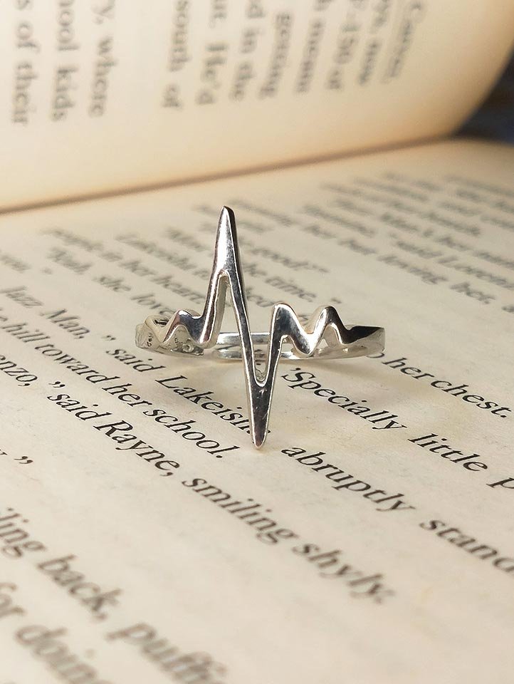 heartbeat-ring ring, girls ring, silver ring